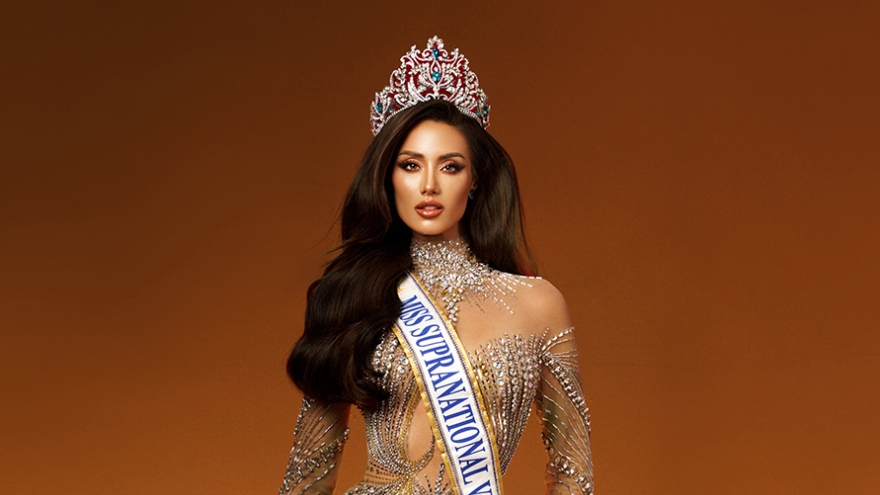 Chiêm ngưỡng trang phục dạ hội của Lydie Vũ tại Chung kết Miss Supranational